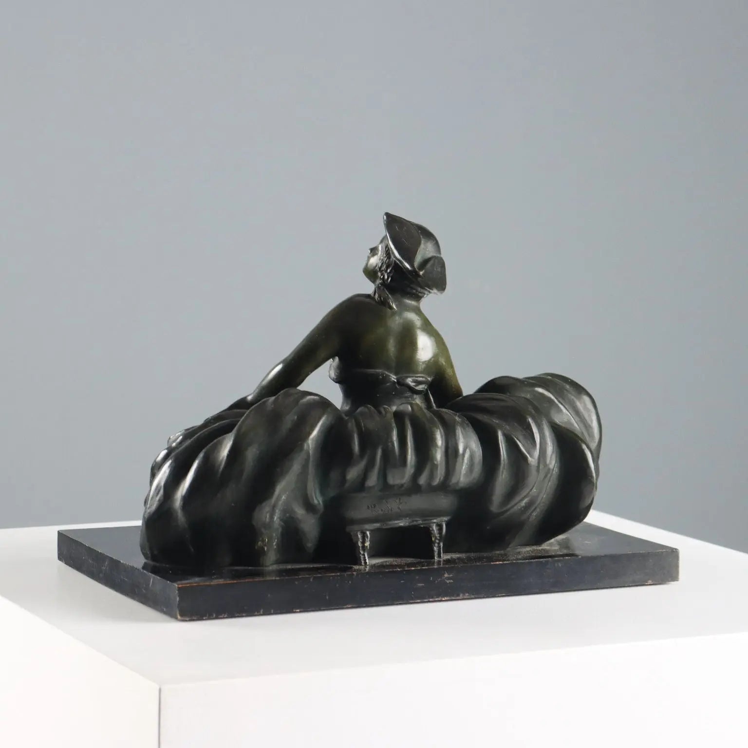 Vintage Figurine Terracotta Dark Patina Dame Italy 1940s - Italy, 1940s | Antiques | Ceramics Products