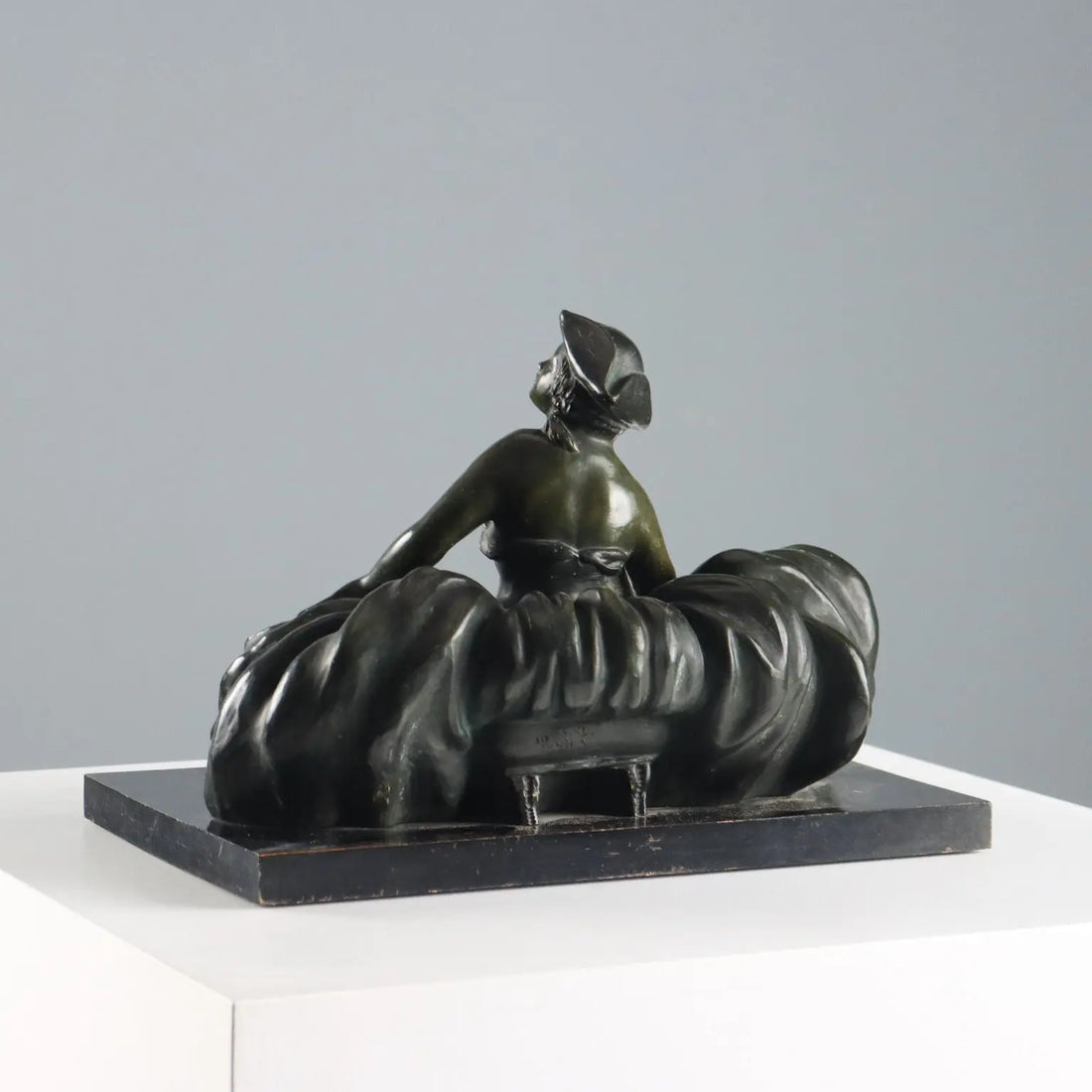 Vintage Figurine Terracotta Dark Patina Dame Italy 1940s - Italy, 1940s | Antiques | Ceramics Products