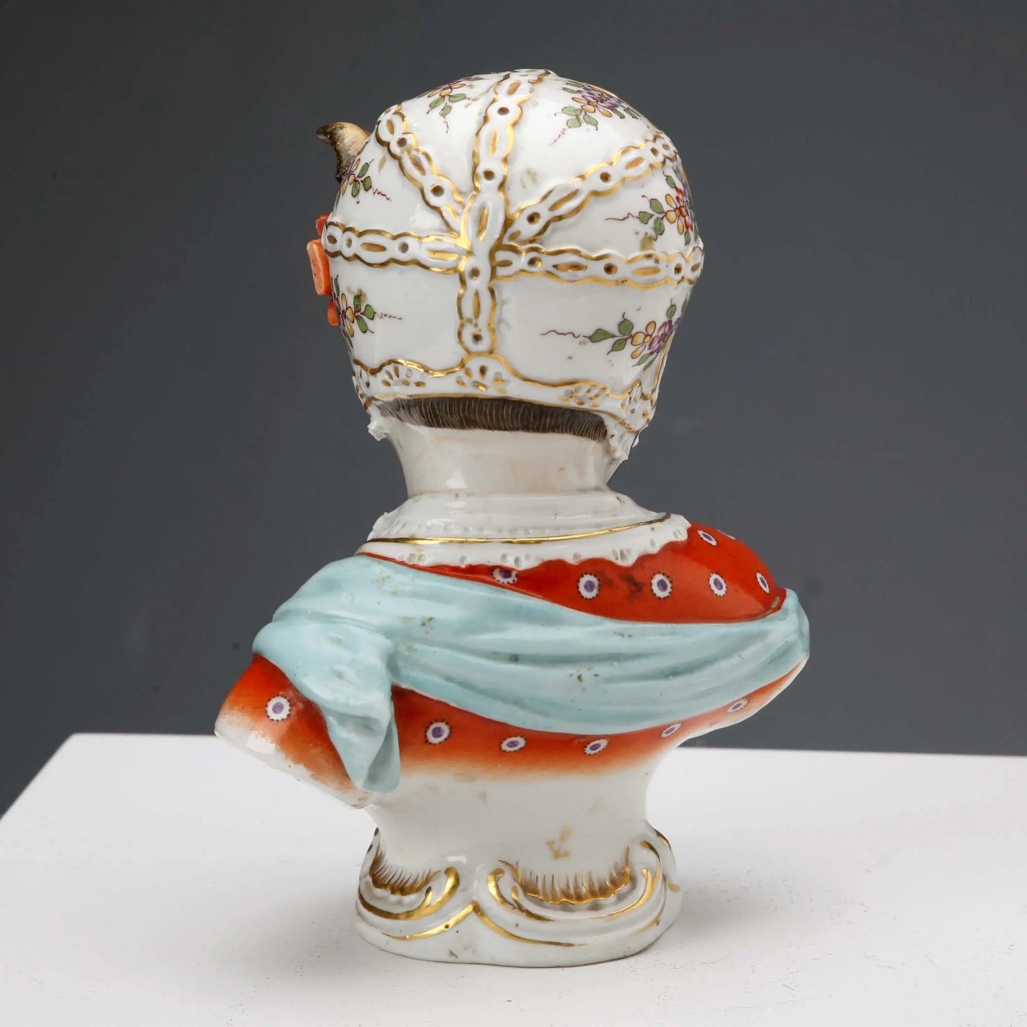Antique Half-Bust Porcelain of Chelsea XIX Century - England, XIX Century | Antiques | Ceramics Products