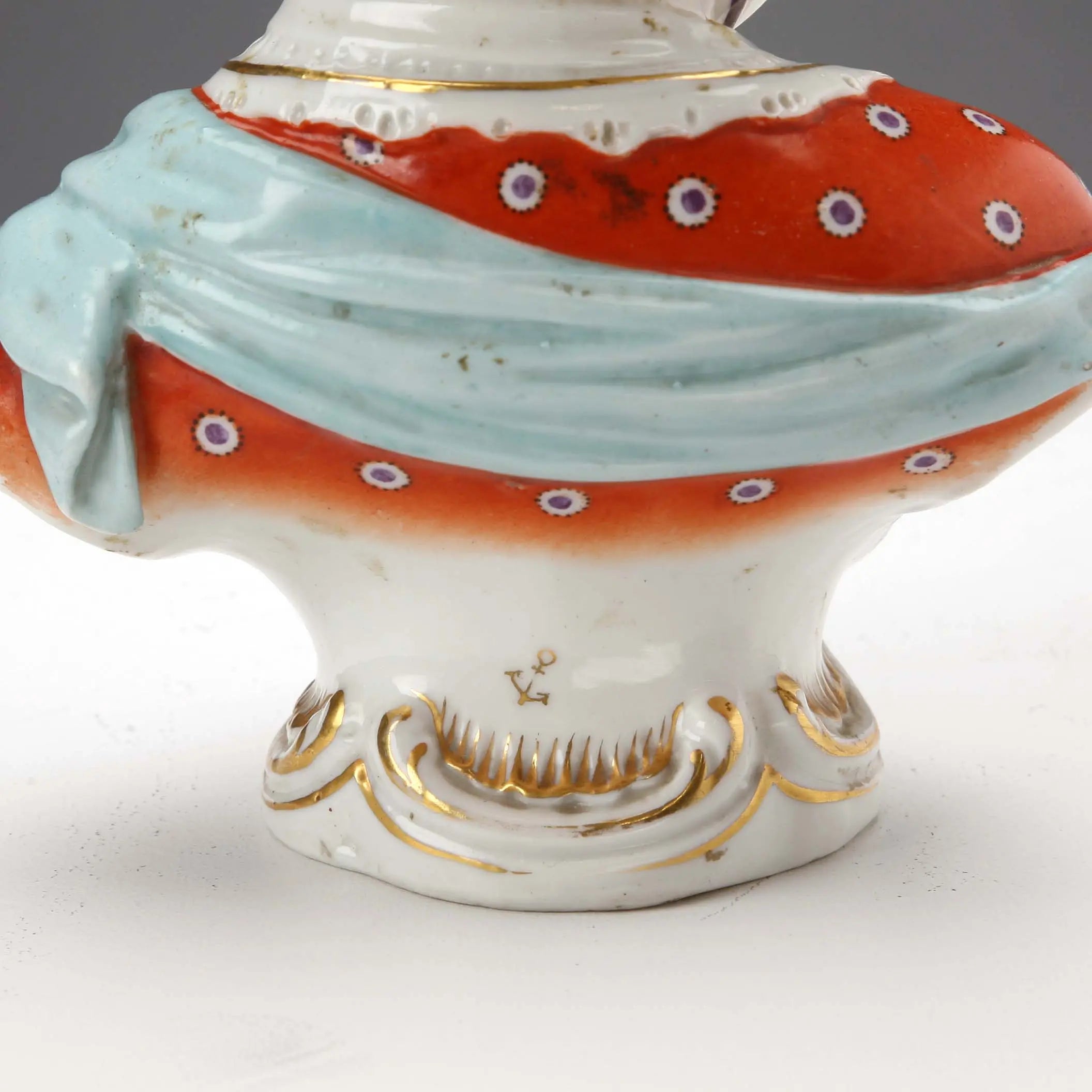Antique Half-Bust Porcelain of Chelsea XIX Century - England, XIX Century | Antiques | Ceramics Products
