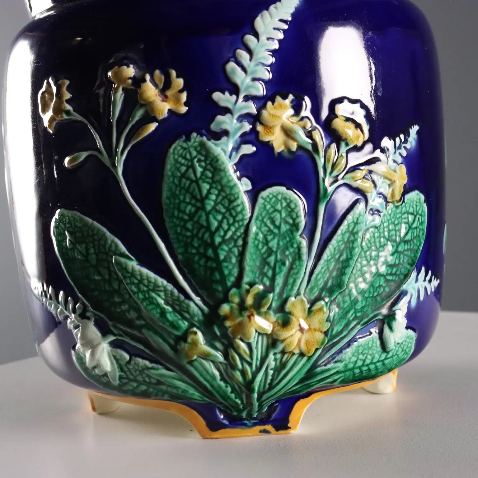 Antique Cache Pot Wedgwood Ceramic England XIX Century - England, XIX Century | Antiques | Ceramics Products