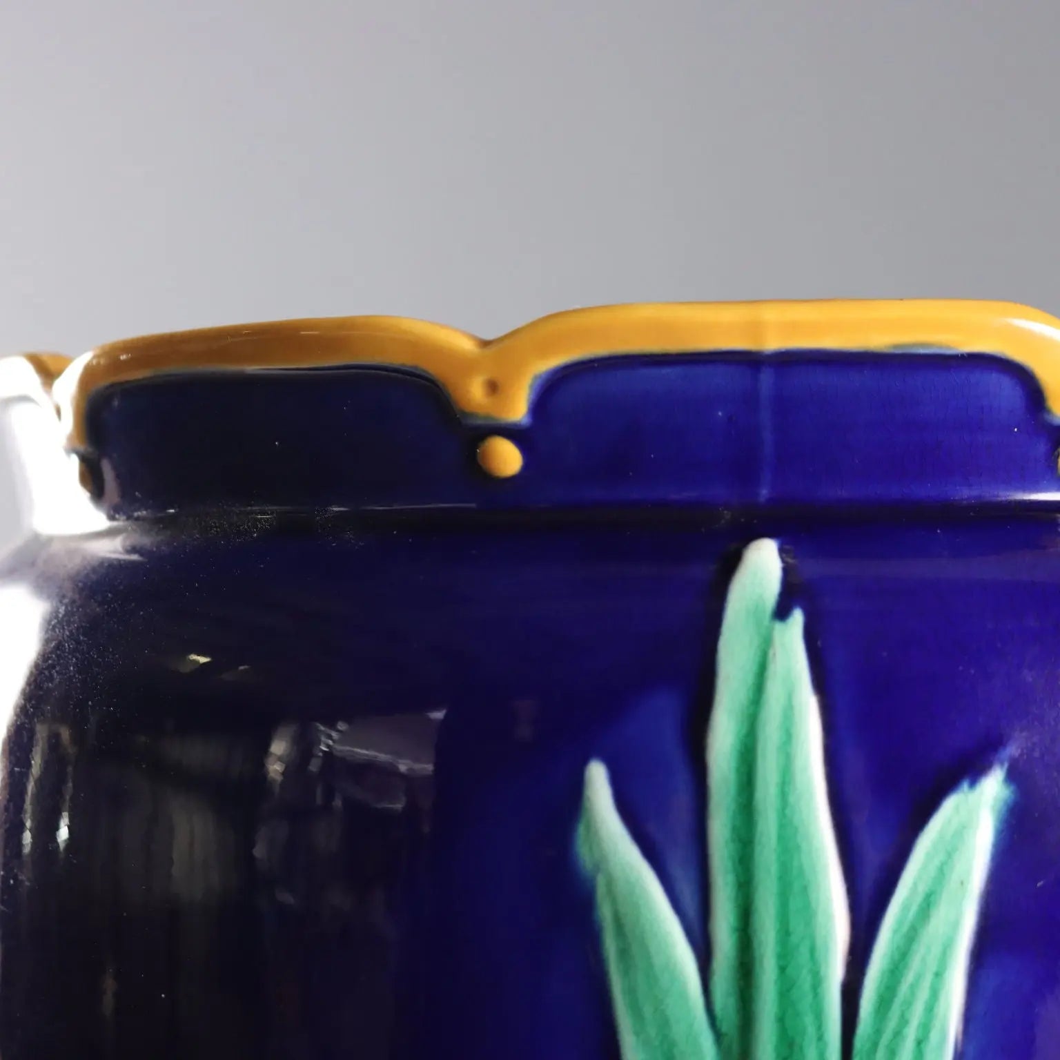 Antique Cache Pot Wedgwood Ceramic England XIX Century - England, XIX Century | Antiques | Ceramics Products