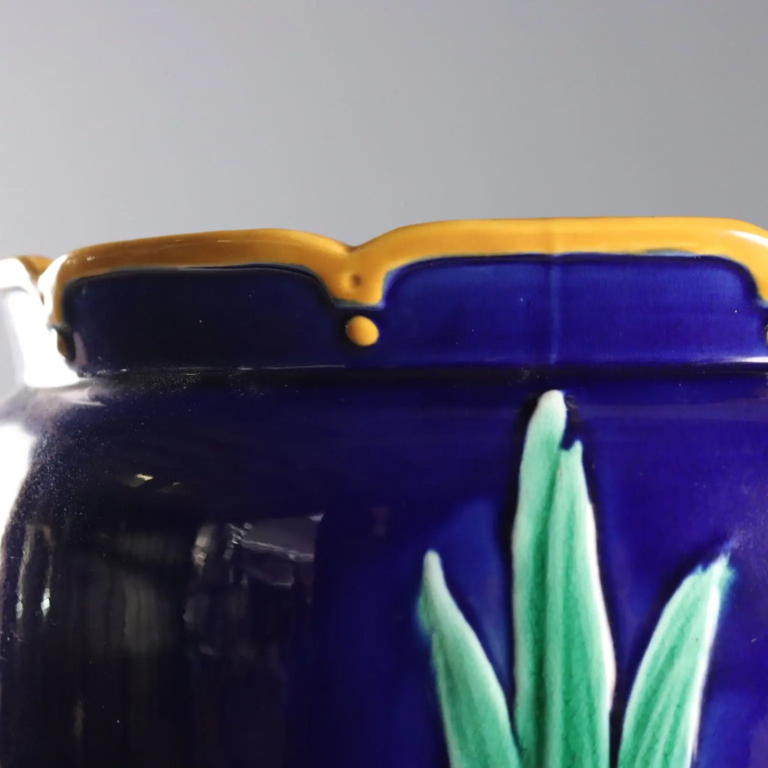 Antique Cache Pot Wedgwood Ceramic England XIX Century - England, XIX Century | Antiques | Ceramics Products