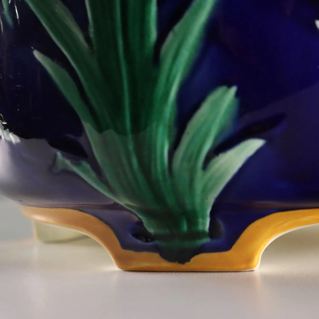Antique Cache Pot Wedgwood Ceramic England XIX Century - England, XIX Century | Antiques | Ceramics Products