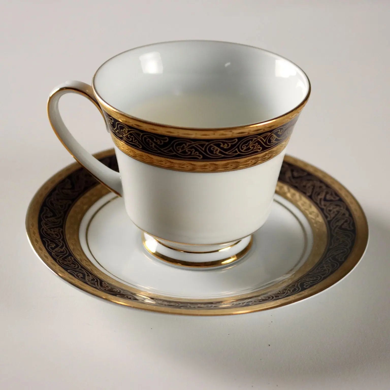 Noritake Cambridge Tea Set 3993 Porcelain Philippines XXI Century - Philippines, XXI Century | Antiques | Ceramics Products