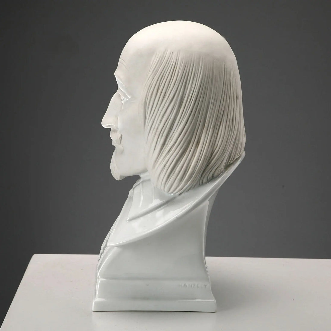 Porcelain Bust of William Shakespeare Herend Hungary XX Century - Hungary, XX Century | Antiques | Ceramics Products