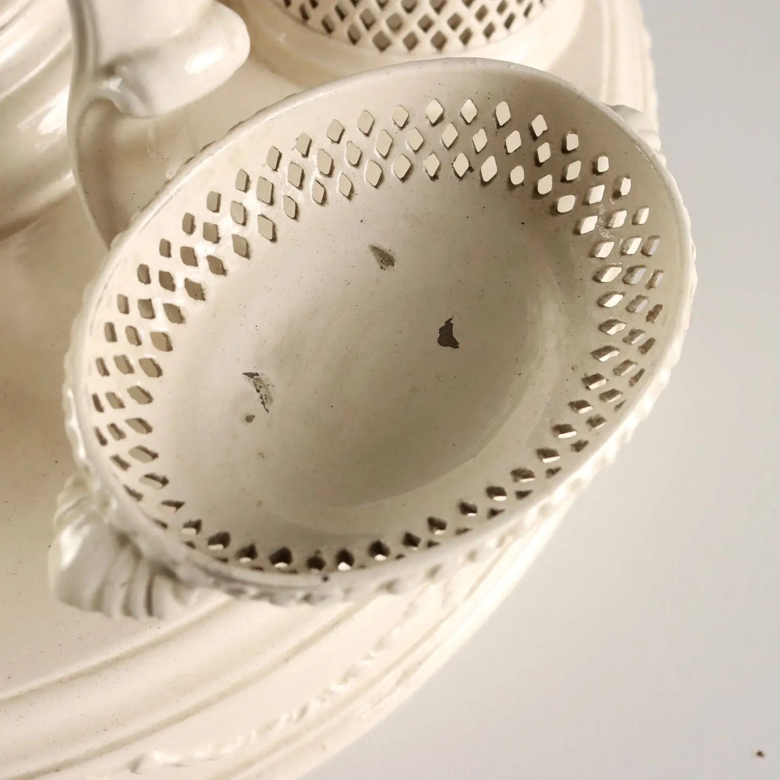 Antique Centerpiece Plat de Ménage Earthenware Italy XIX Century