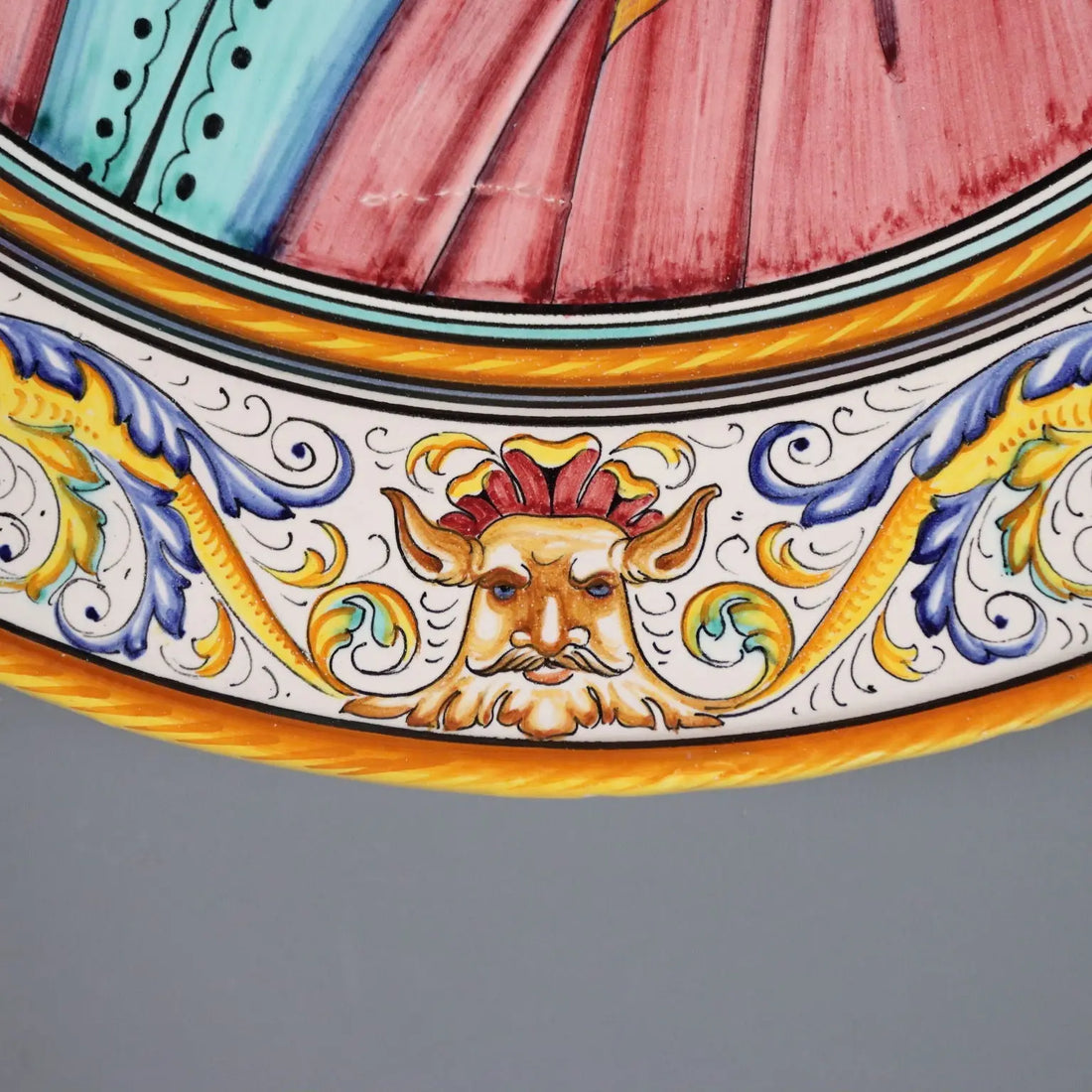 Vintage Plate Majolica of Deruta F.lli Mari Italy XX Century