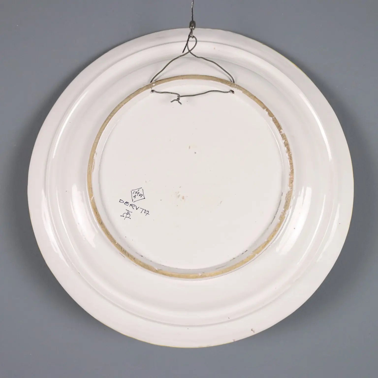 Vintage Plate Majolica of Deruta F.lli Mari Italy XX Century