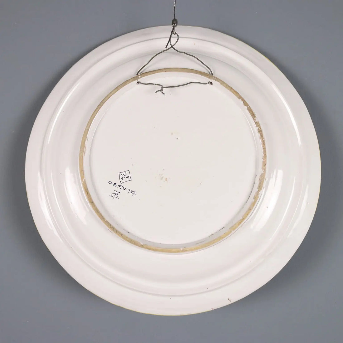 Vintage Plate Majolica of Deruta F.lli Mari Italy XX Century