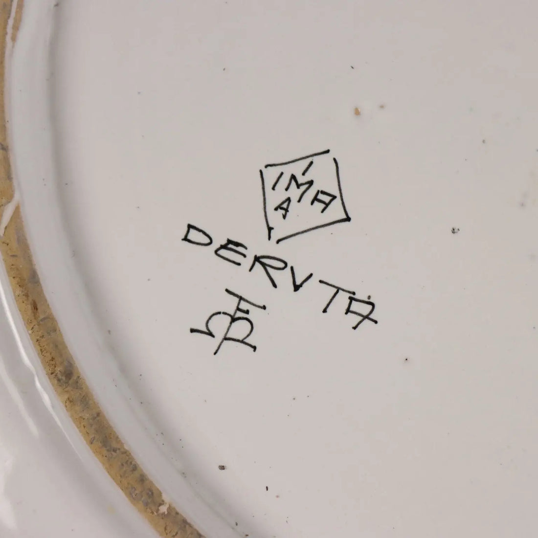 Vintage Plate Majolica of Deruta F.lli Mari Italy XX Century