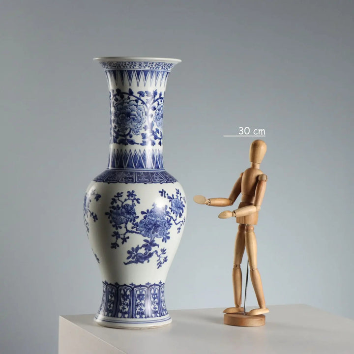Vintage Yen Yen Vase White Porcelain China 1960s