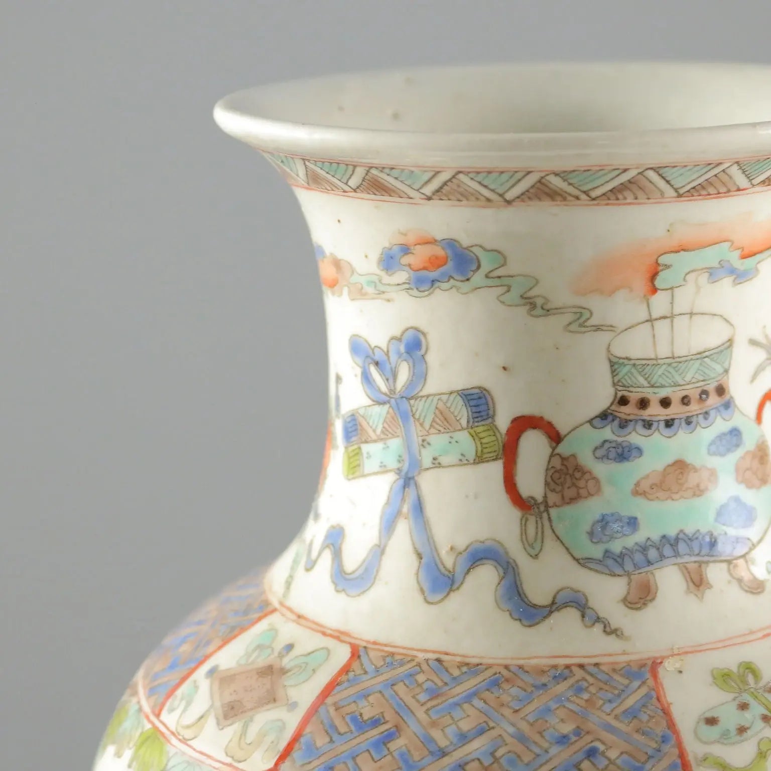 Antique Baluster Vase Porcelain China Late Qing Era 1868-1912