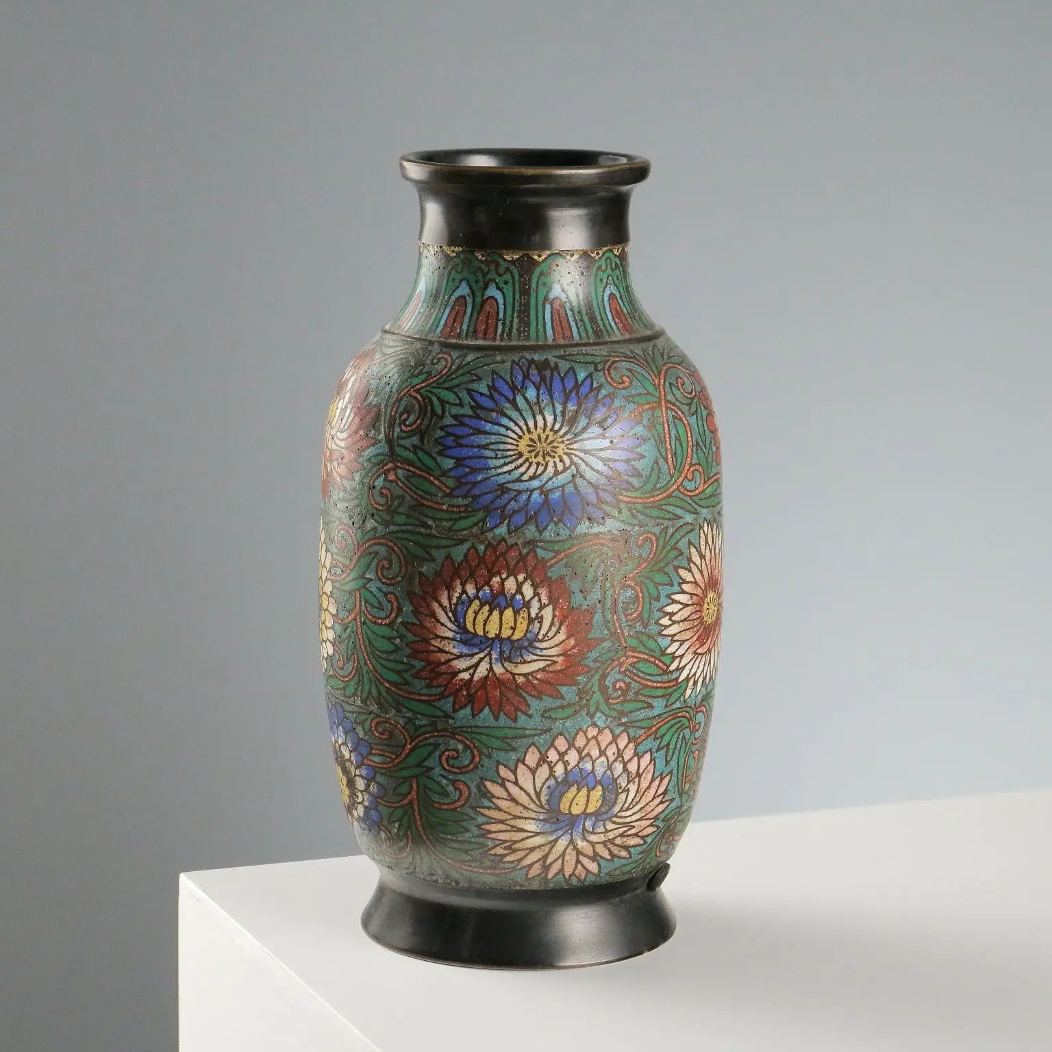 Antique Cloisonné Vase Japan Meiji Era 1868-1912