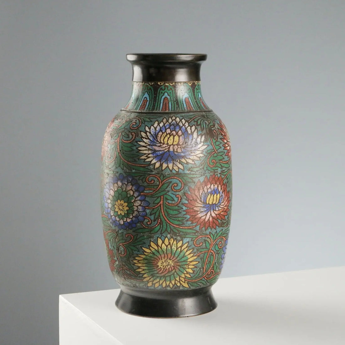 Antique Cloisonné Vase Japan Meiji Era 1868-1912