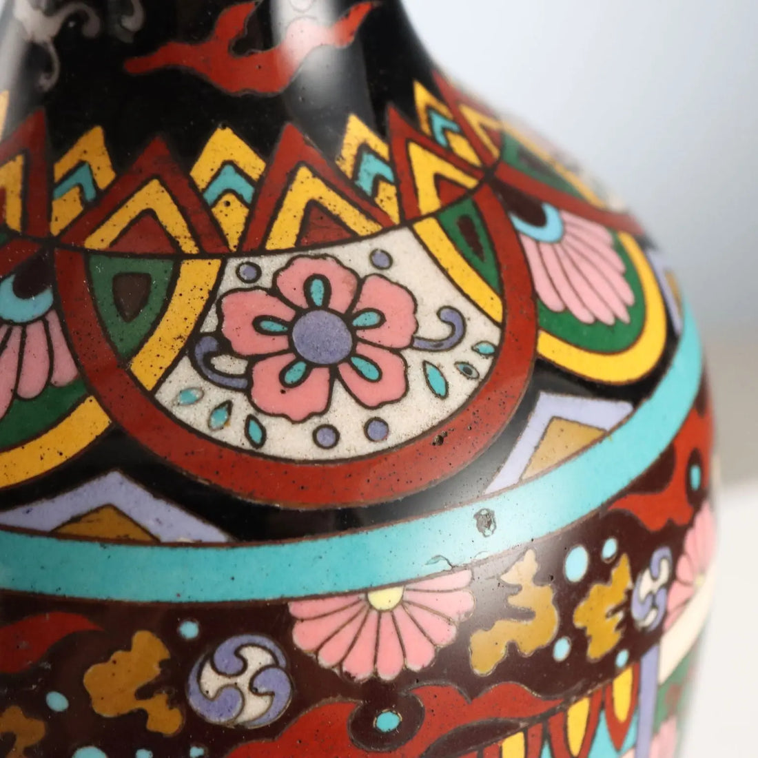 Antique Vase Cloisonné Metal Japan Meiji Era 1868-1912