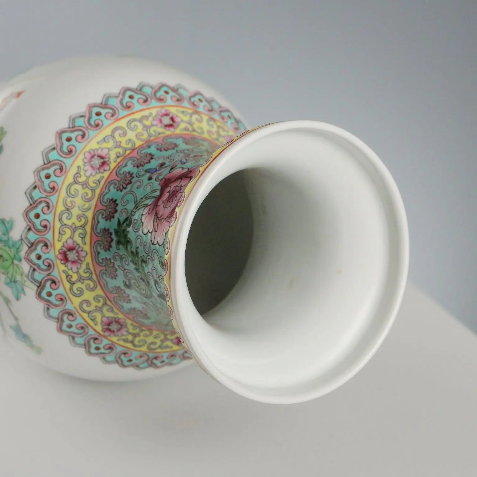Antique Vase Chinese Porcelain Birds Goose Italy XX Century