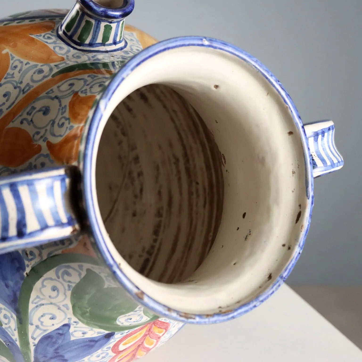 Antique Amphora Hand-Painted Majolica Italy XX Century