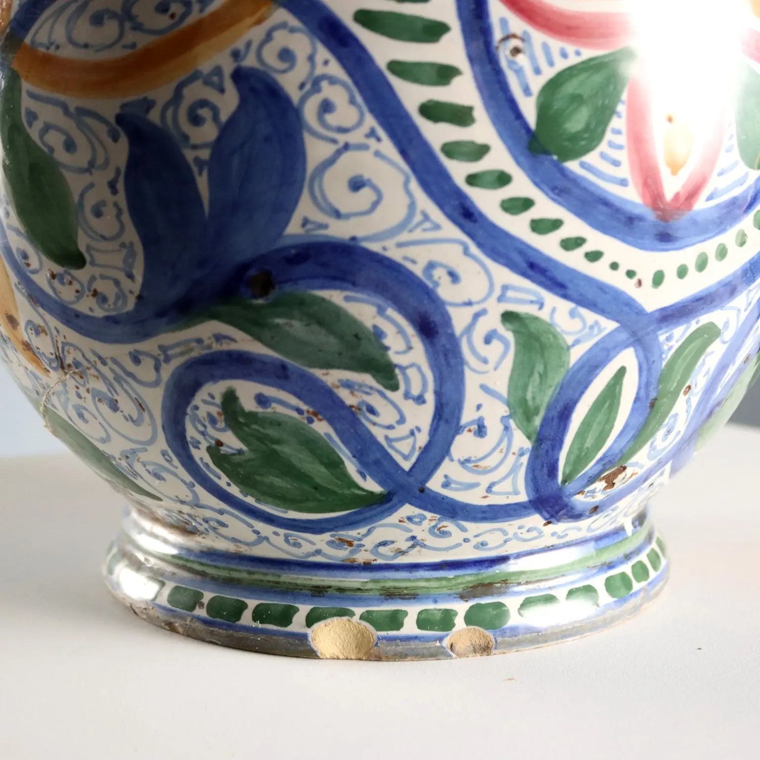 Antique Amphora Hand-Painted Majolica Italy XX Century