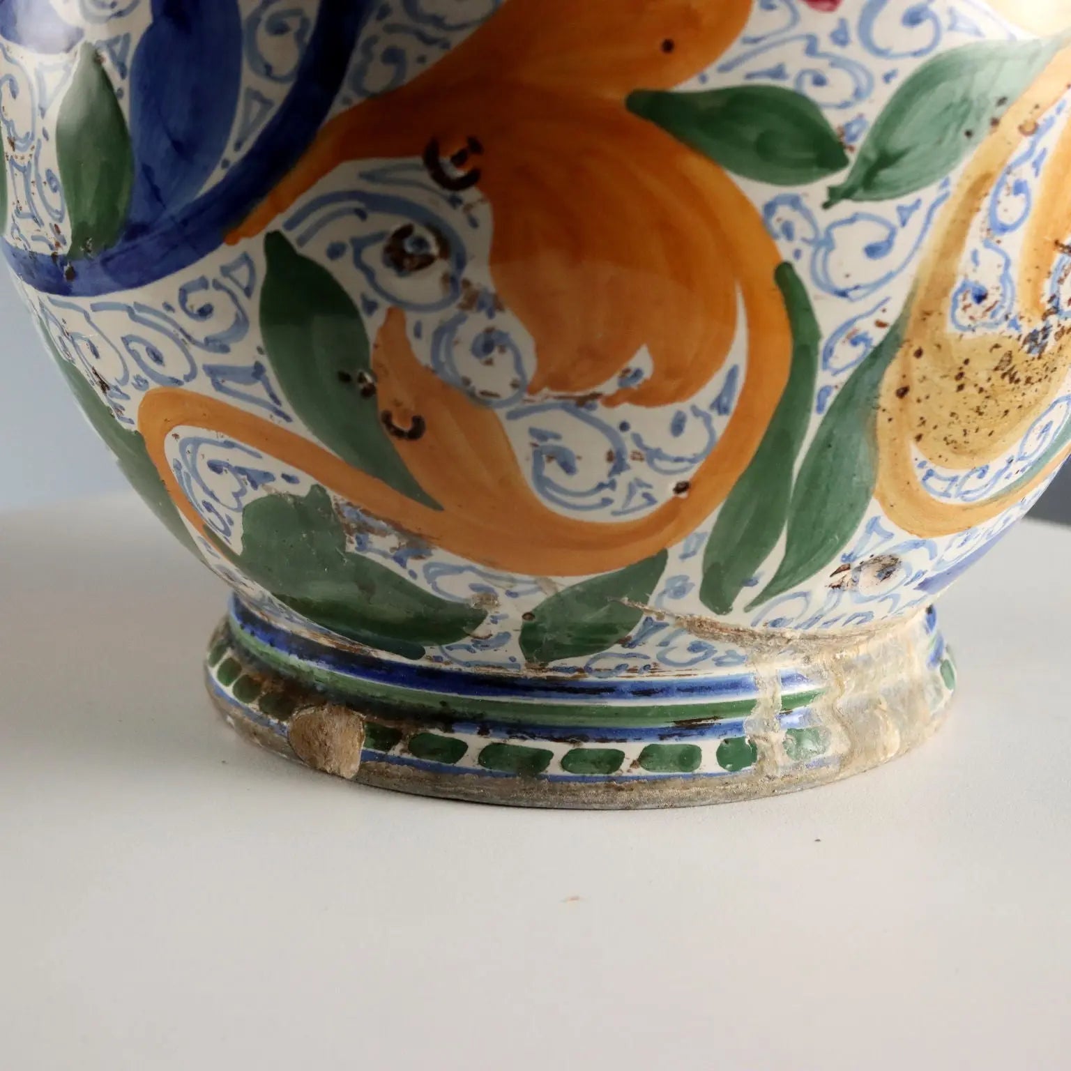 Antique Amphora Hand-Painted Majolica Italy XX Century