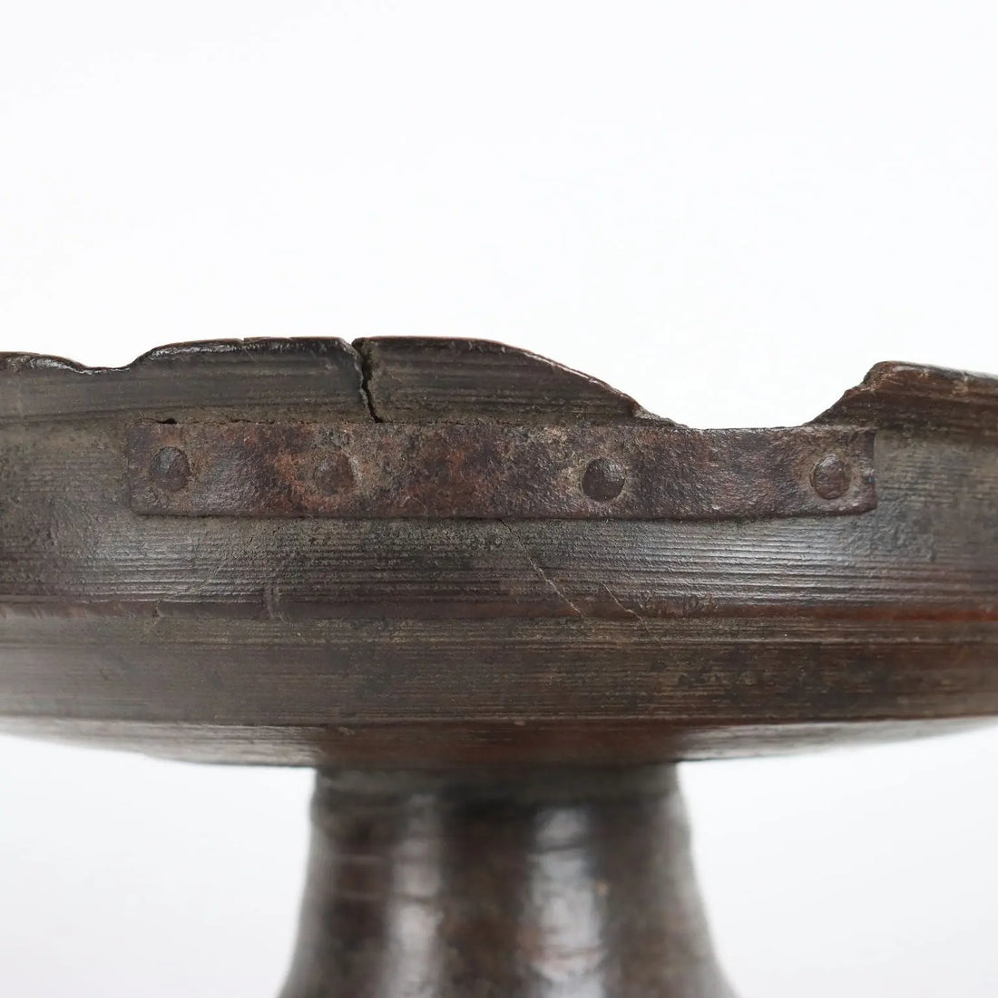 Ancient Fruit Stand Round Shape Tuscan Man. '800 Walnut - Italy 16th century | Antiques | Fancy Goods