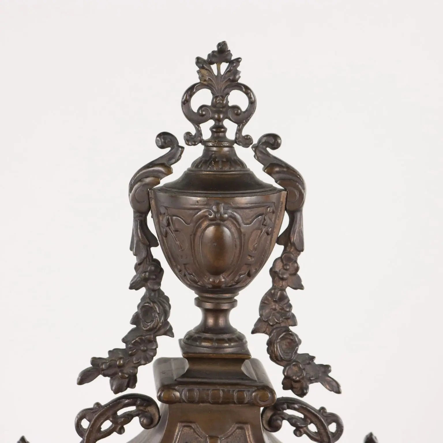 Ancient Eclectic Style Clock Eclectic Style Bronze XIX-XX Century - Europe Late 1800s Early 1900s | Antiques | Fancy Goods