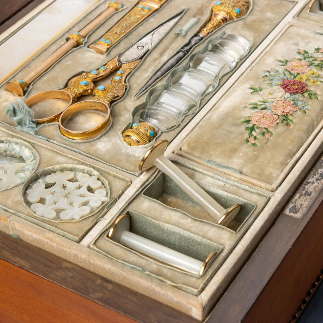 Antique Sewing Travel Kit Charles X Maison Maire Citronnier 1825-1830 ca.