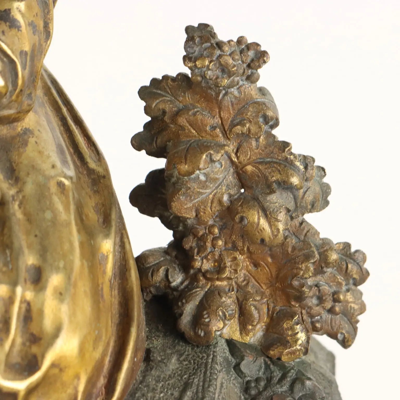 Antique Clock Gilded Bronze with Basement France XIX Century - France, XIX Century | Antiques | Fancy Goods