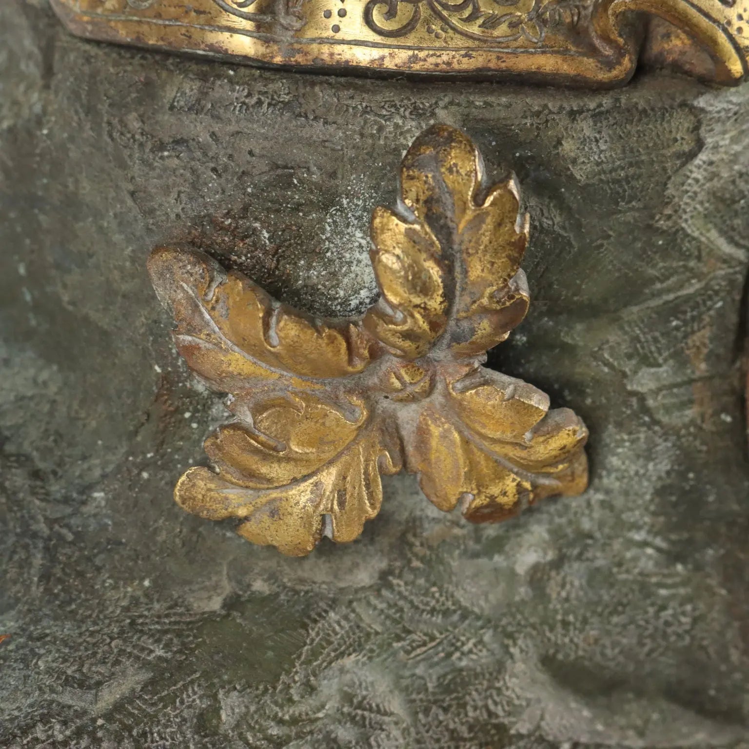 Antique Clock Gilded Bronze with Basement France XIX Century - France, XIX Century | Antiques | Fancy Goods