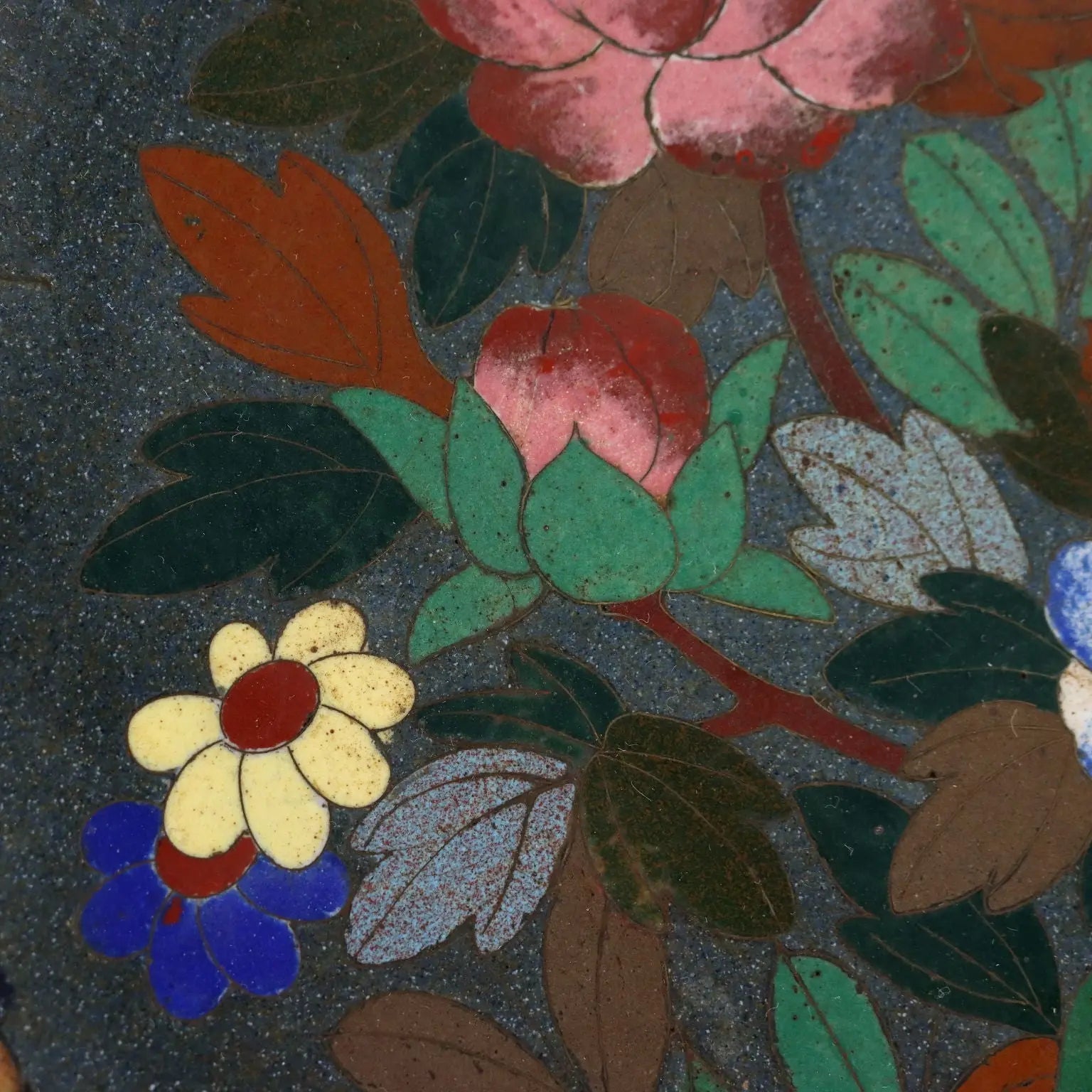Antique Plate Copper with Cloisonné Decorations Japan Meiji Era - Japan, Meiji Era | Antiques | Fancy Goods