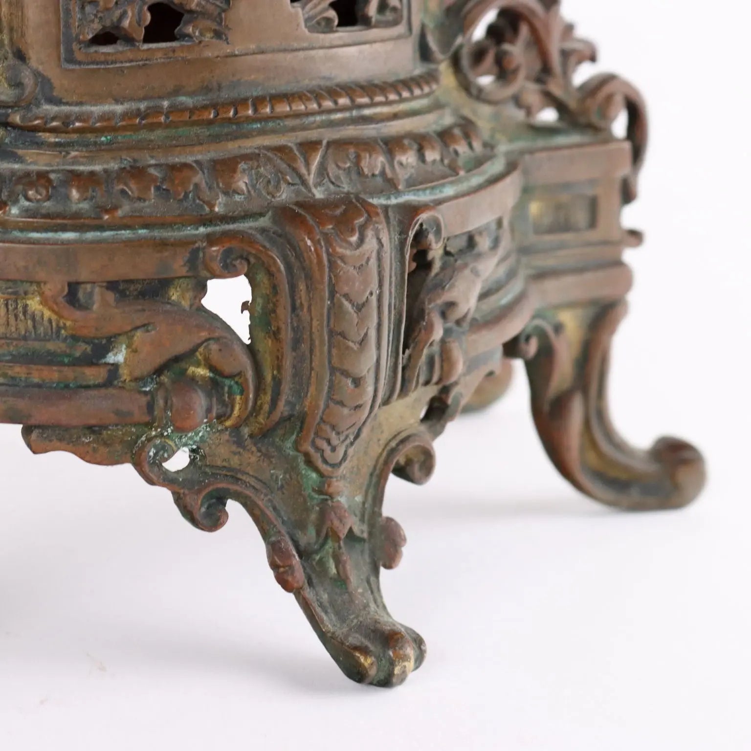 Antique Mantel Clock Eclectic Style Bronze France '800-'900 - France, Late XIX-Early XX Century | Antiques | Fancy Goods