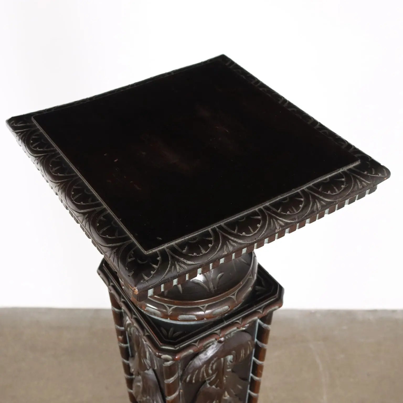 Antique Column Neo-Renaissance Style Carved Wood Italy XX Century - Column for Vase | Antiques | Fancy Goods