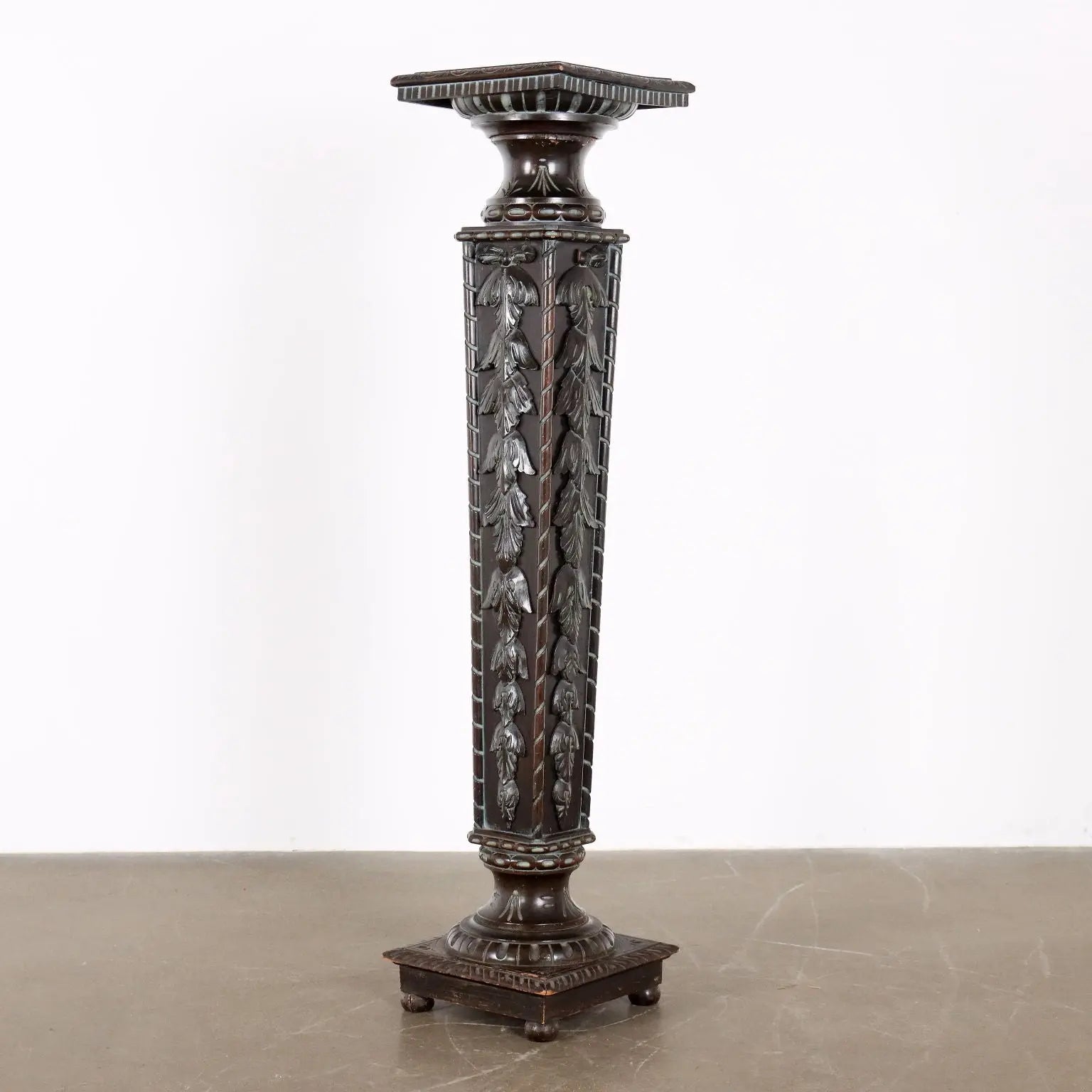 Antique Column Neo-Renaissance Style Carved Wood Italy XX Century - Column for Vase | Antiques | Fancy Goods