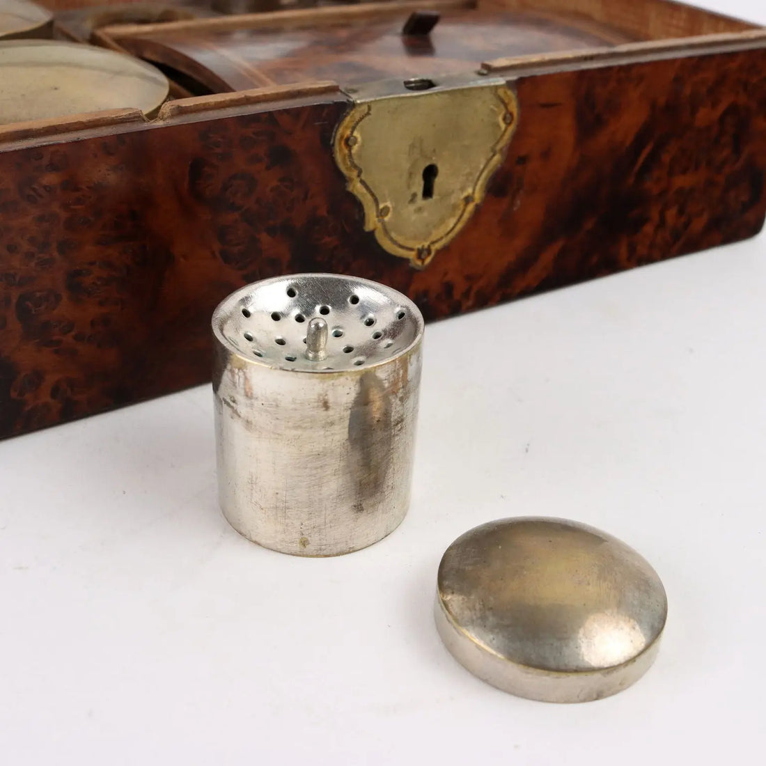 Antique Box Burl Veneered Wood Italy XIX Century - Italy, Late XIX Century | Antiques | Fancy Goods