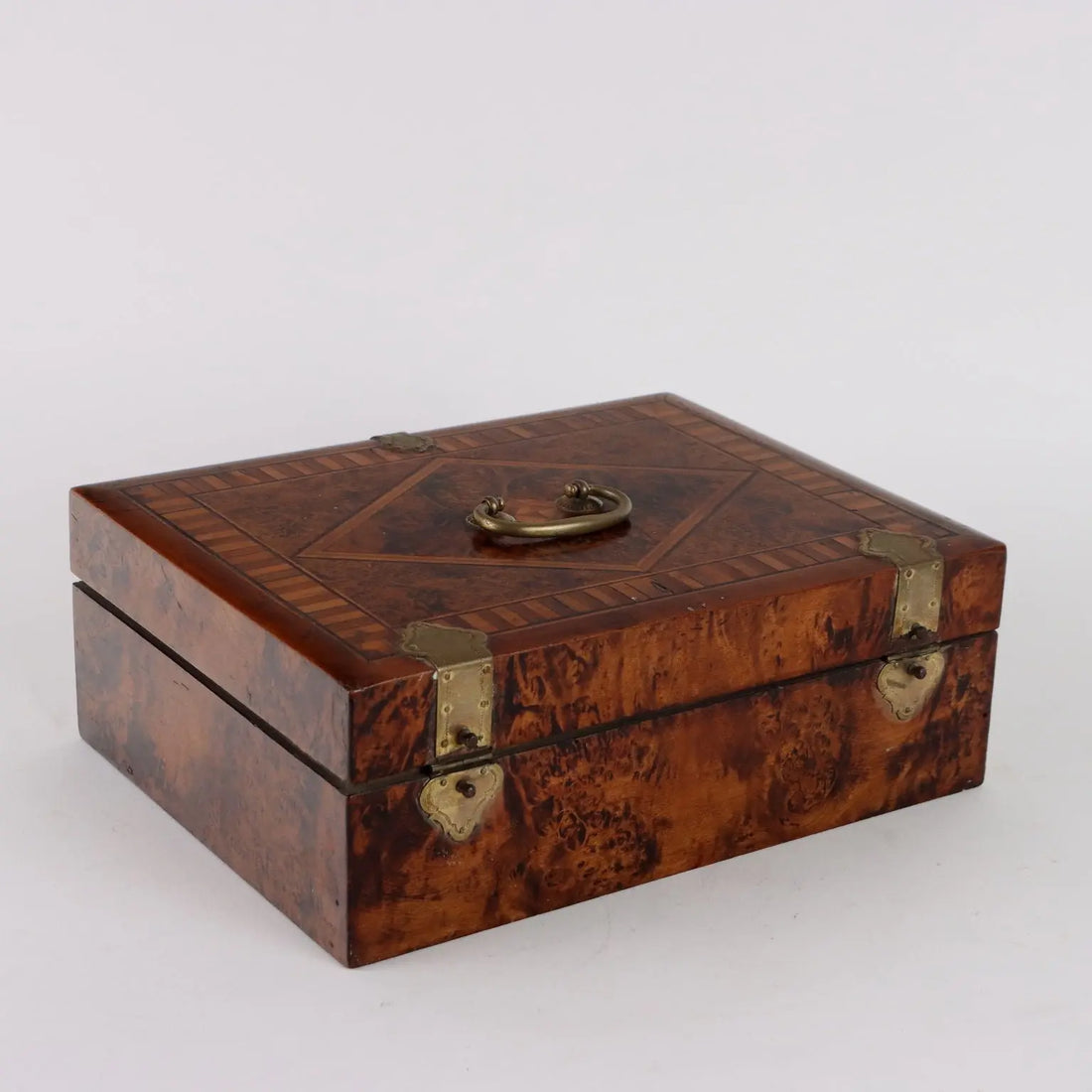 Antique Box Burl Veneered Wood Italy XIX Century - Italy, Late XIX Century | Antiques | Fancy Goods