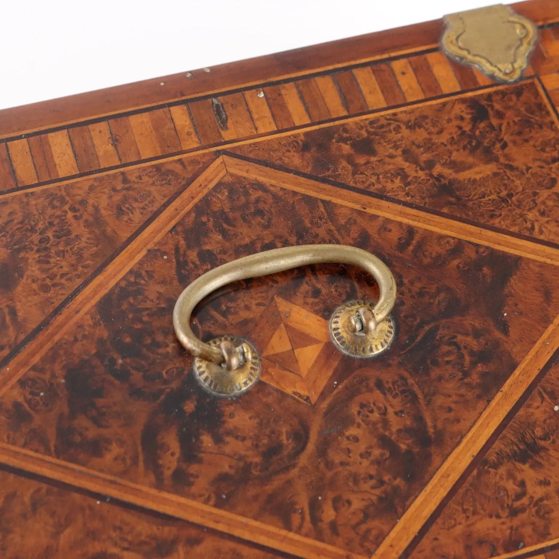 Antique Box Burl Veneered Wood Italy XIX Century - Italy, Late XIX Century | Antiques | Fancy Goods