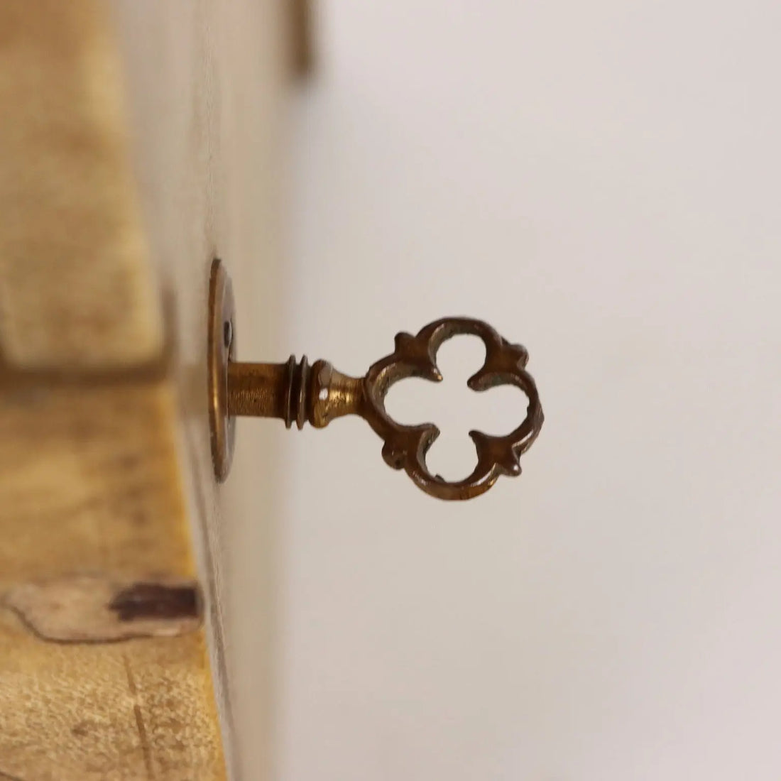 Antique Box Parchment Decorations with Lock Italy XX Century - Italy, Early XX Century | Antiques | Fancy Goods