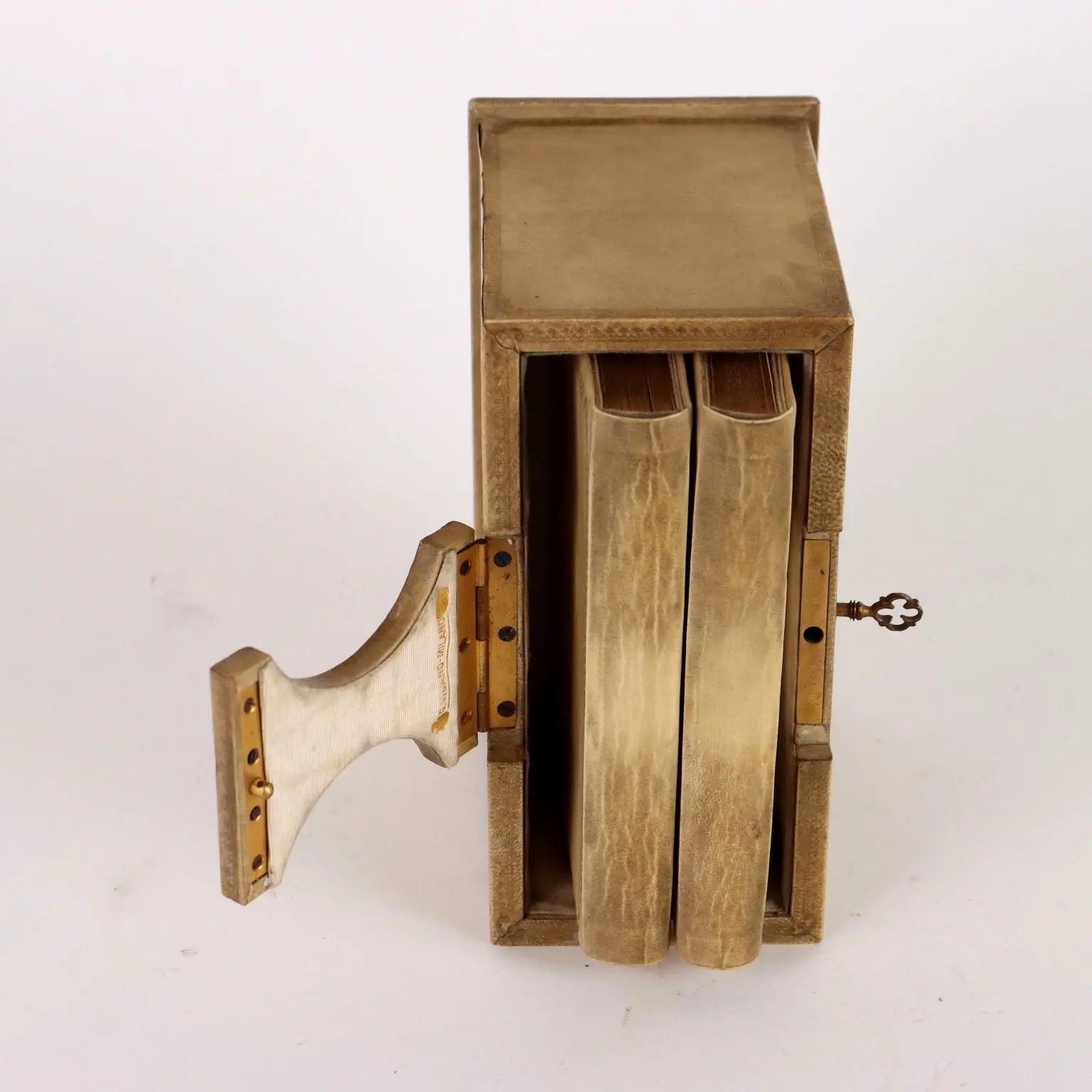 Antique Box Parchment Decorations with Lock Italy XX Century - Italy, Early XX Century | Antiques | Fancy Goods