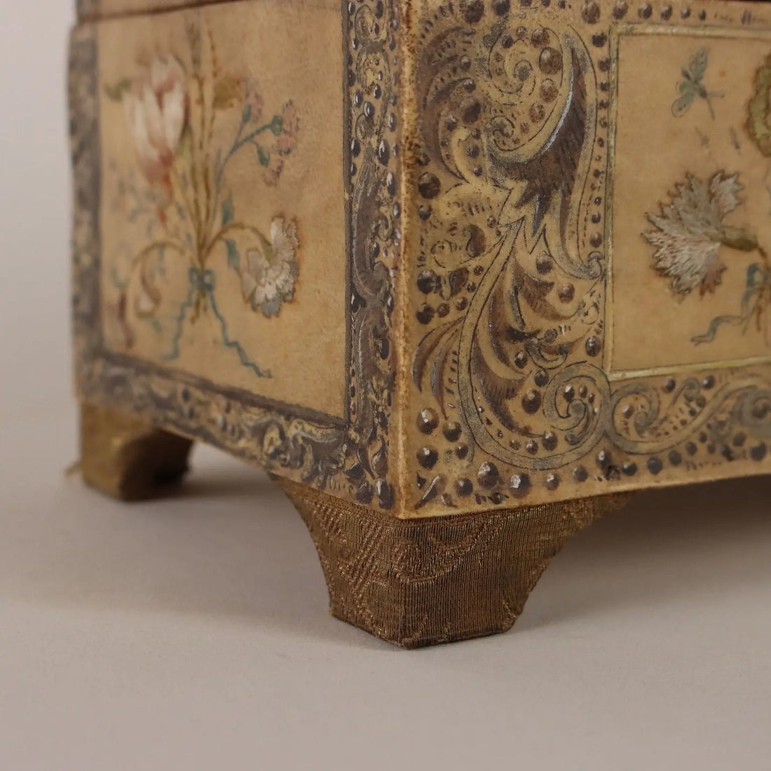 Antique Casket Wood Painted Parchment Italy XIX-XX Century - Italy, XIX-XX Century | Antiques | Fancy Goods