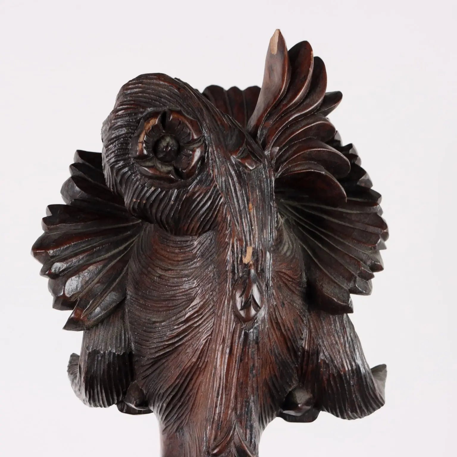 Antique Female Figure Exotic Wood Indonesia XX Century - Bali, XX Century | Antiques | Fancy Goods