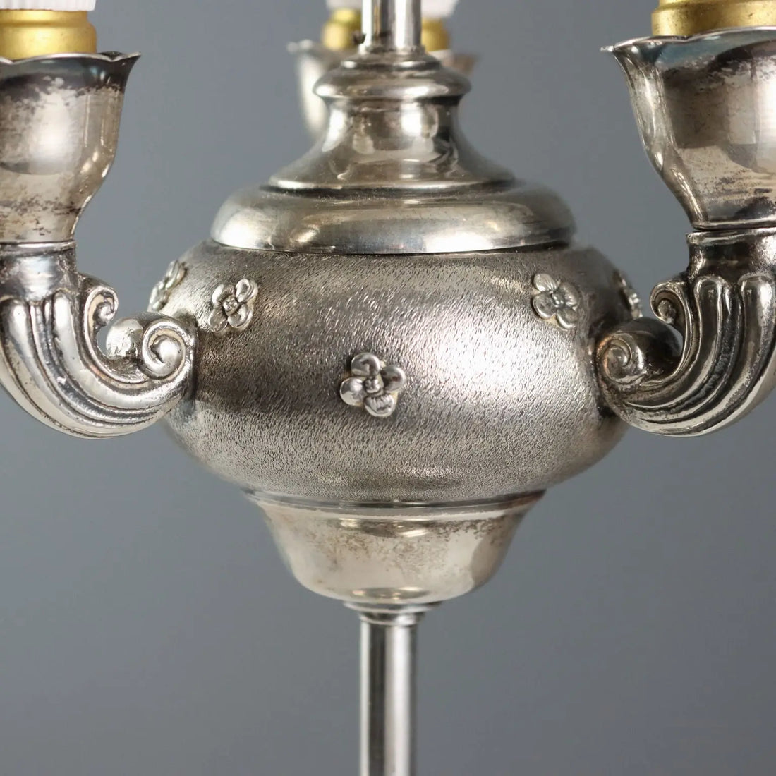 Antique Florentine Lamp Silver Flower Decorations Italy XX Century - Italy, Mid XX Century ca. | Antiques  Fancy Goods