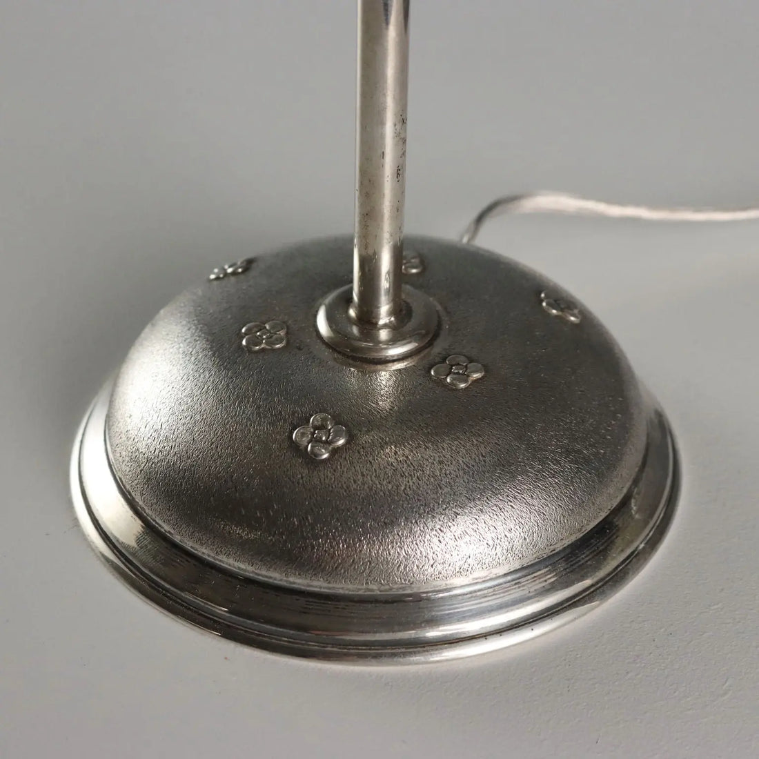 Antique Florentine Lamp Silver Flower Decorations Italy XX Century - Italy, Mid XX Century ca. | Antiques  Fancy Goods