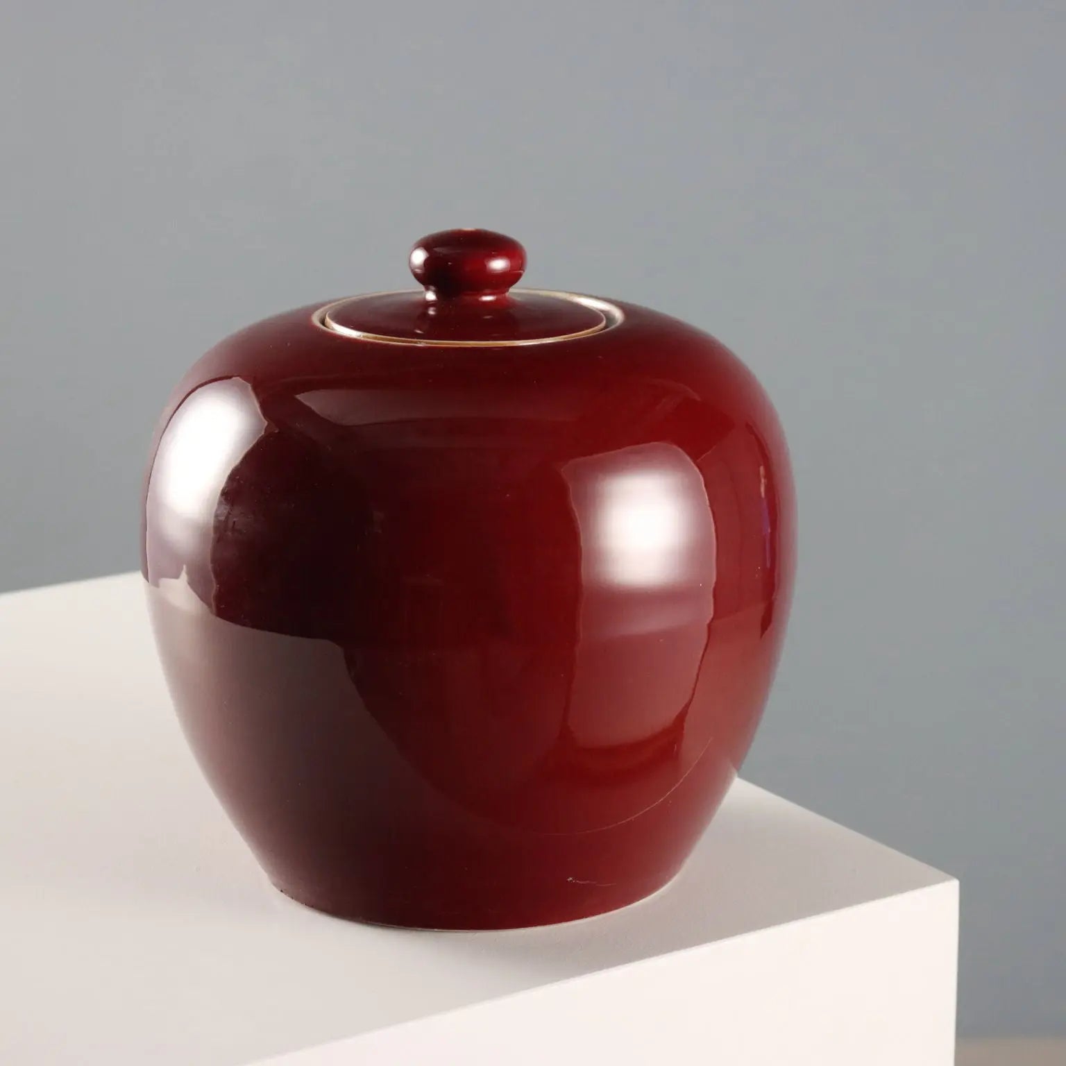 Ritual Red Porcelain Potiche - China 20th Century