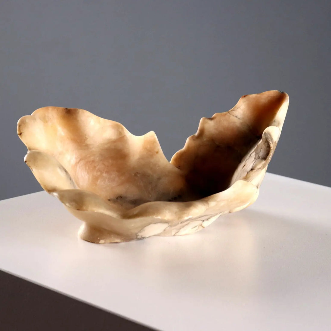 Alabaster Centerpiece in Shell Design