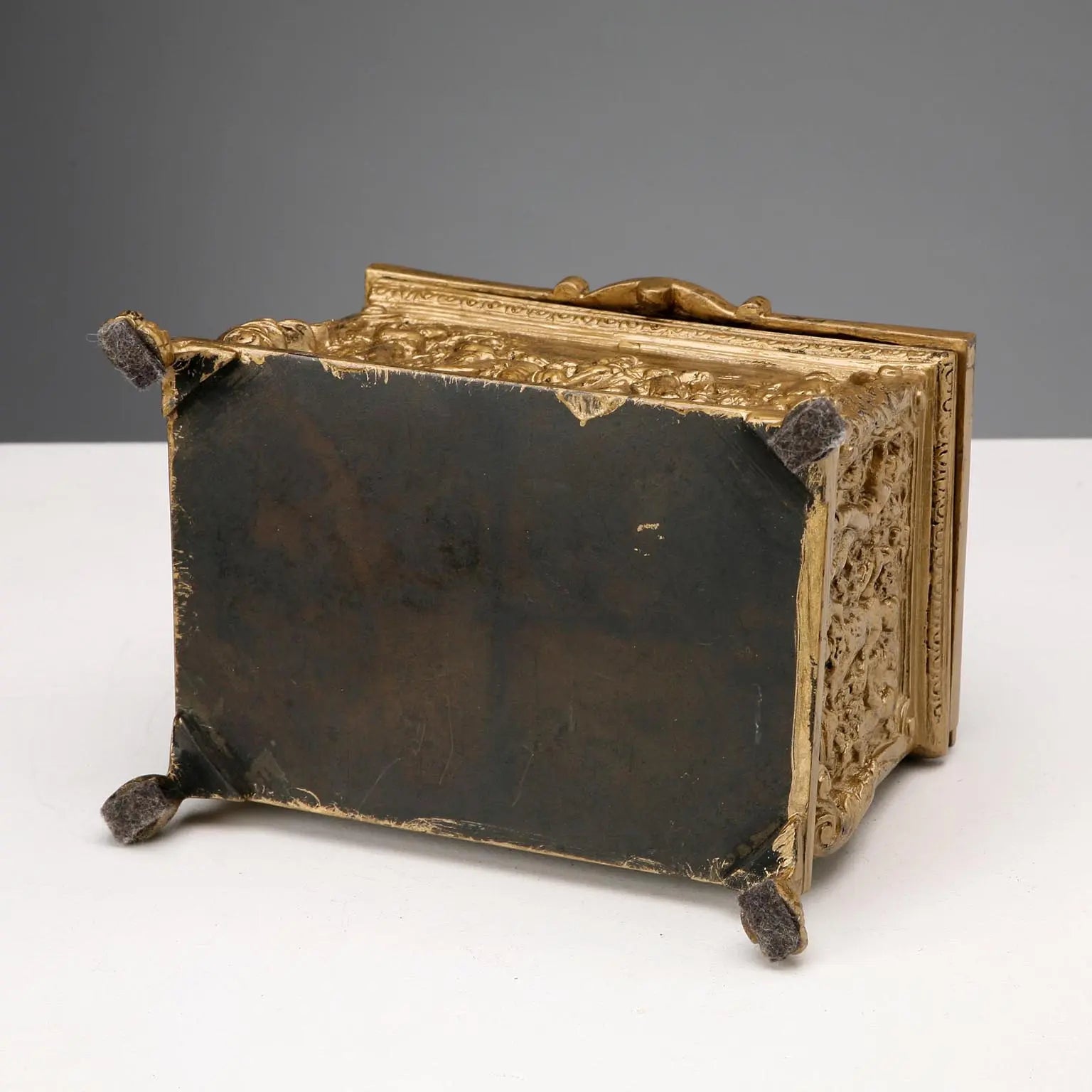 Antique Casket Bronze Labour Scenes Italy XX Century - Italy, Early XX Century | Antiques | Fancy Goods