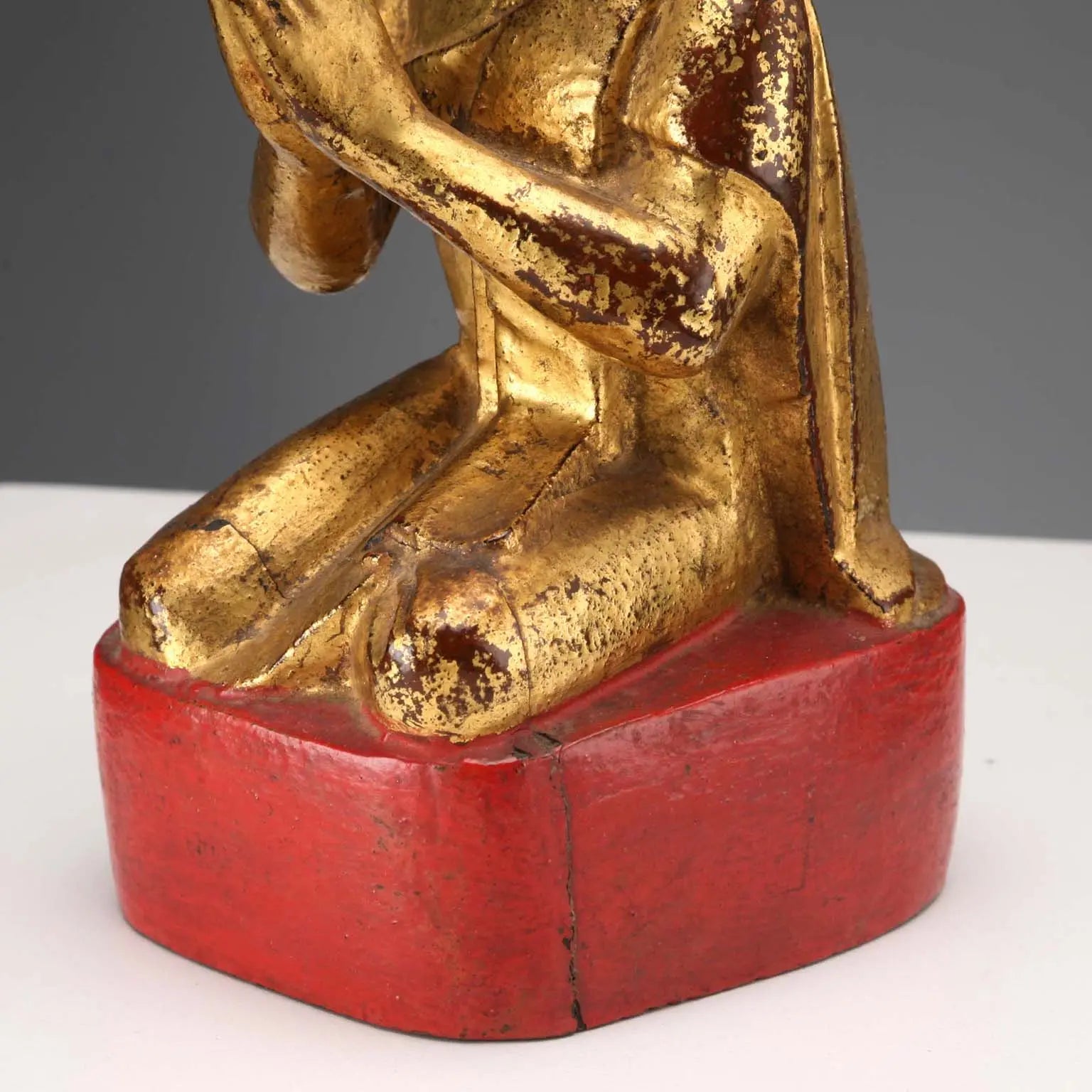 Antique Worshipper Carved Gilded Wood Myanmar XIX-XX Century - Burma, XIX-XX Century | Antiques | Fancy Goods