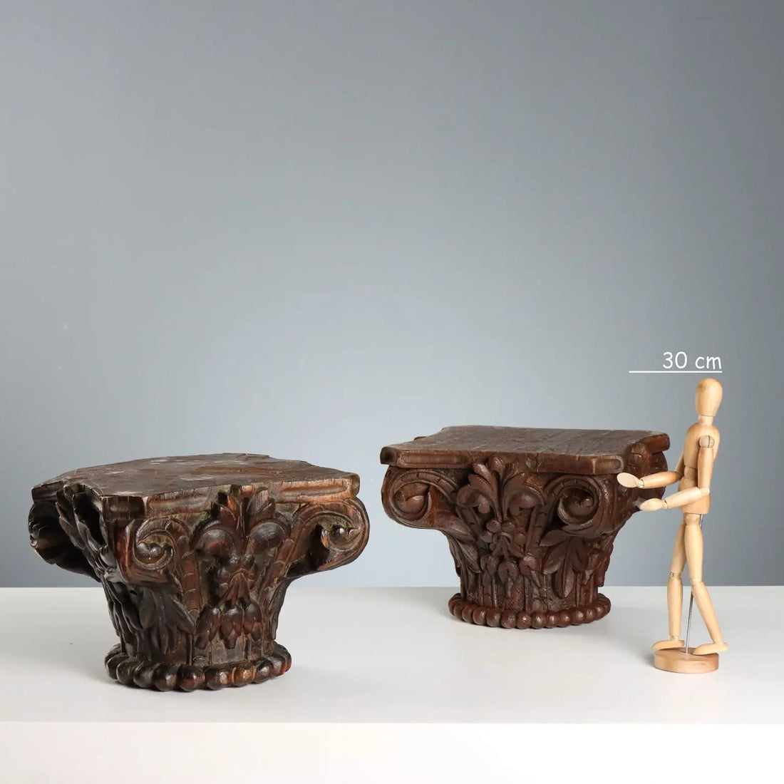 Antique Capitals Carved Chestnut Elm Italy XIX-XX Century
