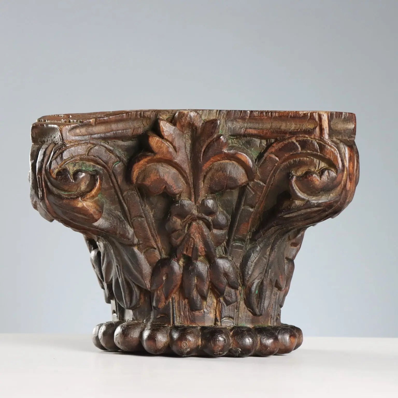Antique Capitals Carved Chestnut Elm Italy XIX-XX Century