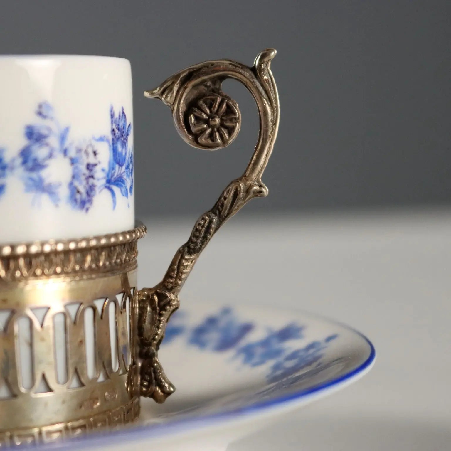 Vintage Cups and Mugs Hutschenreuther Porcelain XX Century - Italy, Mid XX Century | Antiques | Fancy Goods