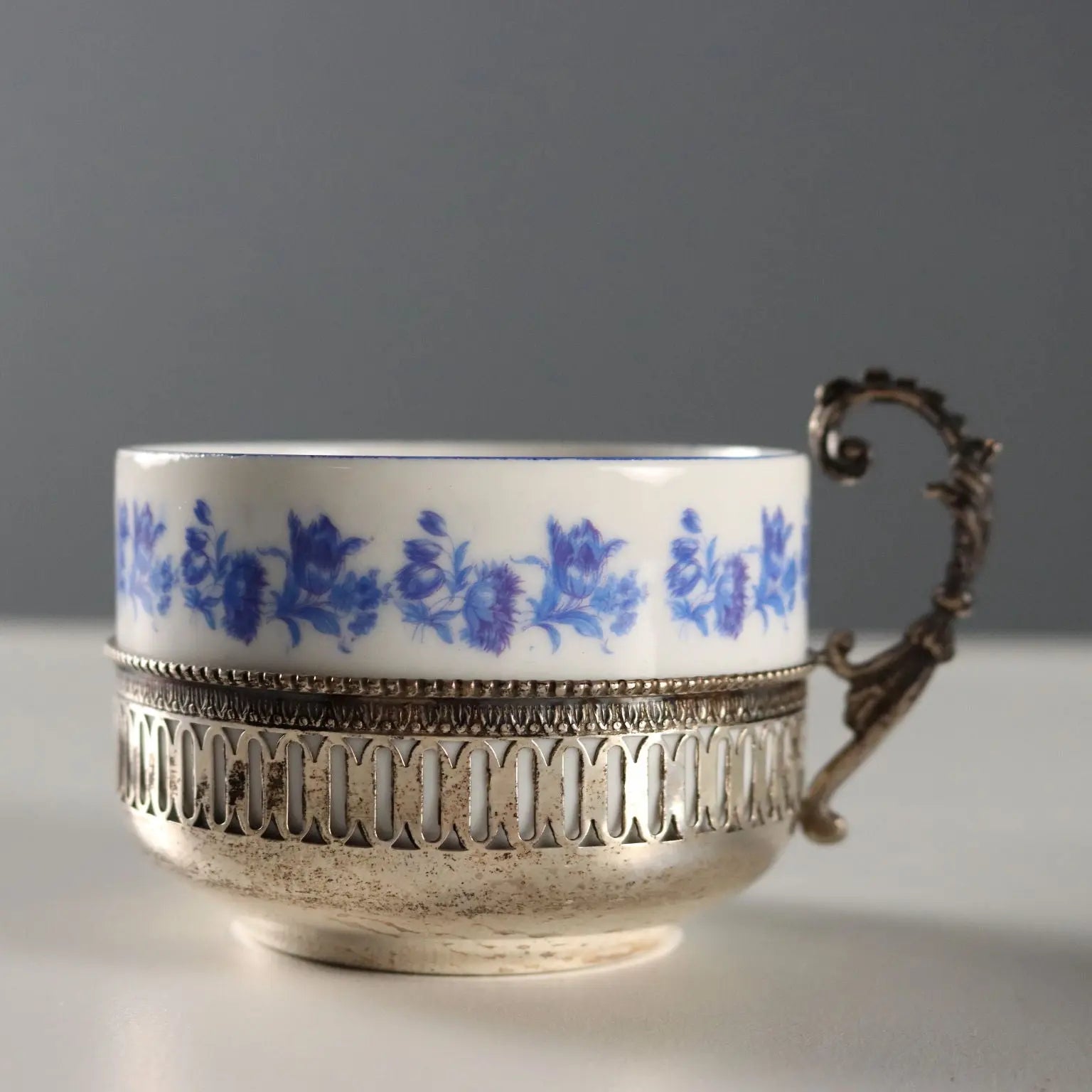 Vintage Cups and Mugs Hutschenreuther Porcelain XX Century - Italy, Mid XX Century | Antiques | Fancy Goods